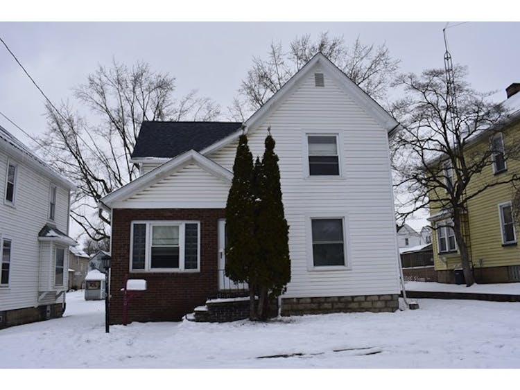 360 E Clark St East Palestine, OH 44413, Columbiana County
