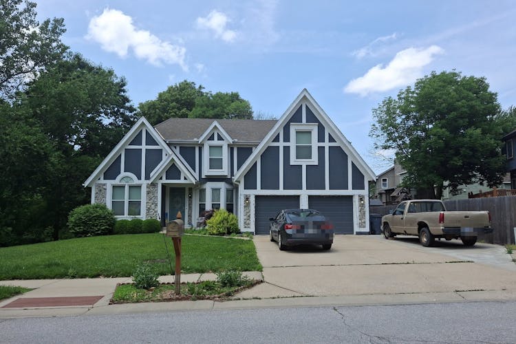 11302 S Penrose St Olathe, KS 66061, Johnson County