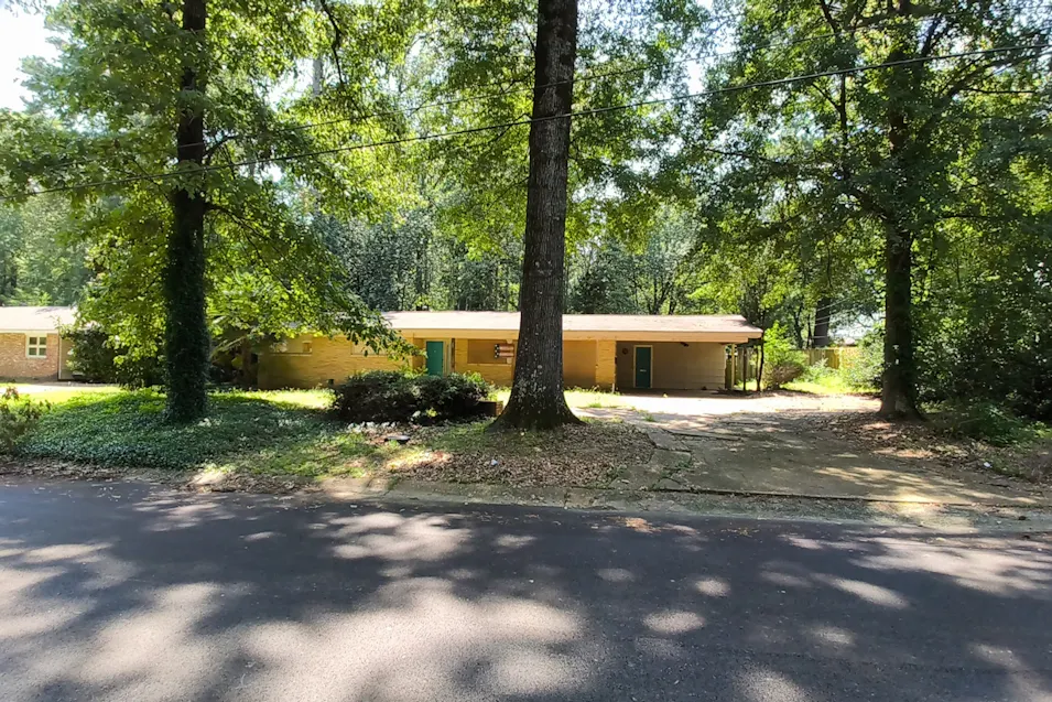5565 Hartsdale Dr Jackson, MS 39211, Hinds 1st Jd County