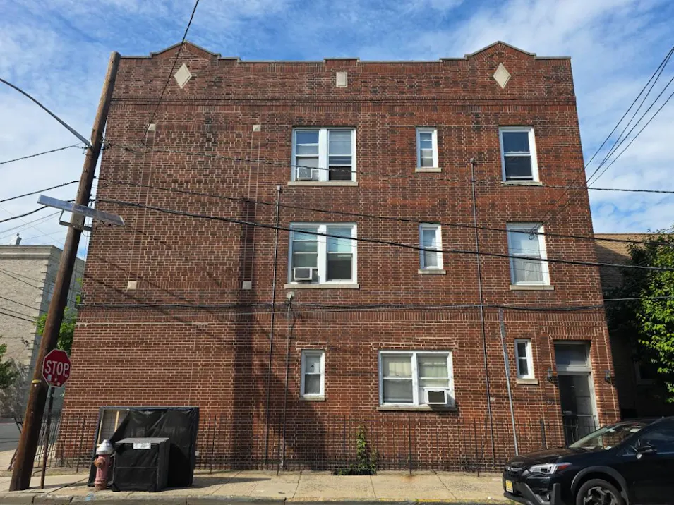 42 Hutton St Apt 4 Jersey City, NJ 07307, Hudson County