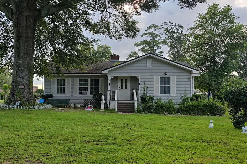 621 S Main St Chattahoochee, FL 32324, Gadsden County
