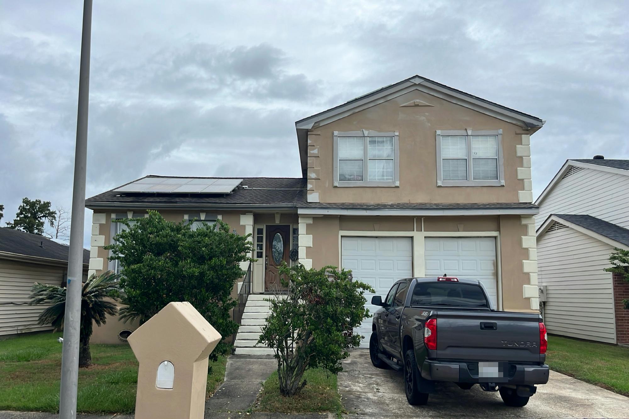 Redbud Ln, Harvey, LA 70058