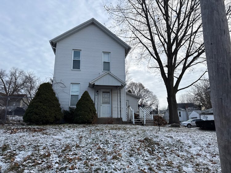 856 Cherry Rd NW Massillon, OH 44647, Stark County