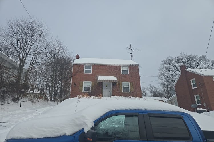 521 E Moody Ave New Castle, PA 16105, Lawrence County