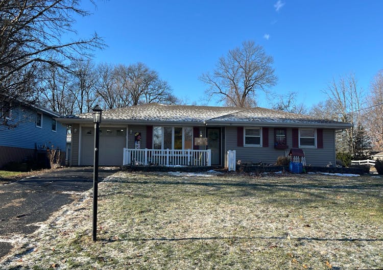 1604 Springfield Rd East Peoria, IL 61611, Tazewell County