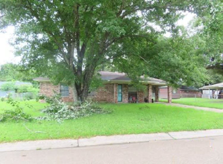 1103 Apple St Vidalia, LA 71373, Concordia County