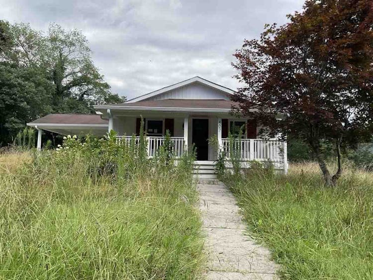 407 Maple St Harriman, TN 37748, Roane County