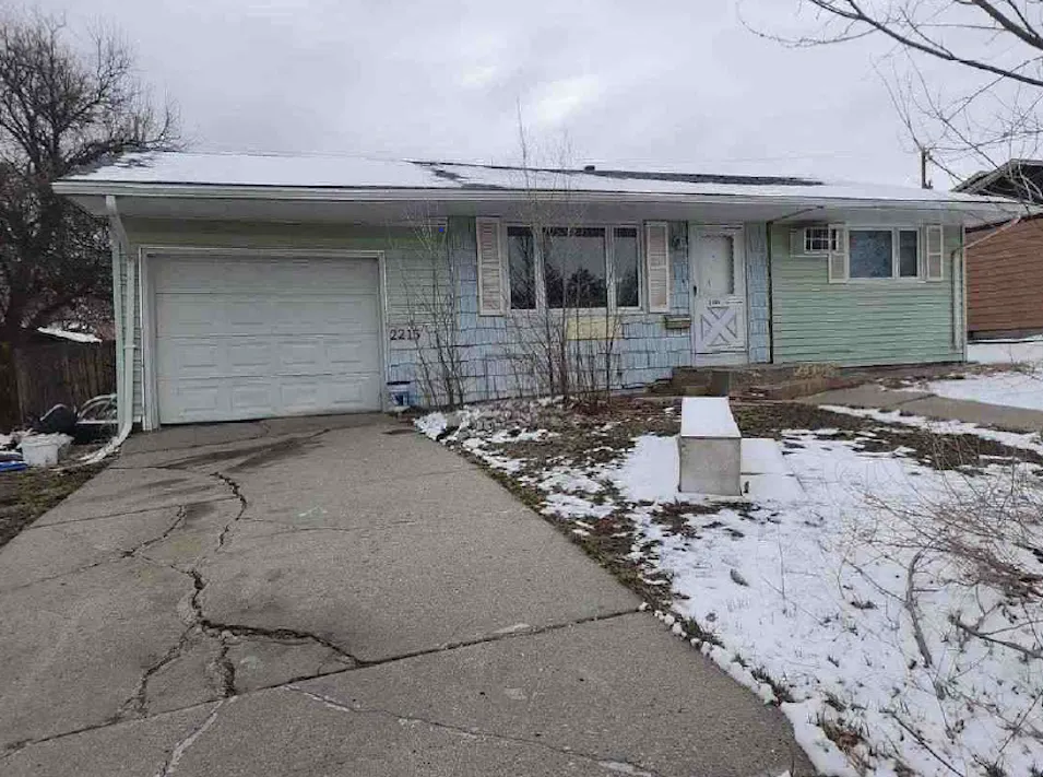 2215 S Jackson St Casper, WY 82601, Natrona County