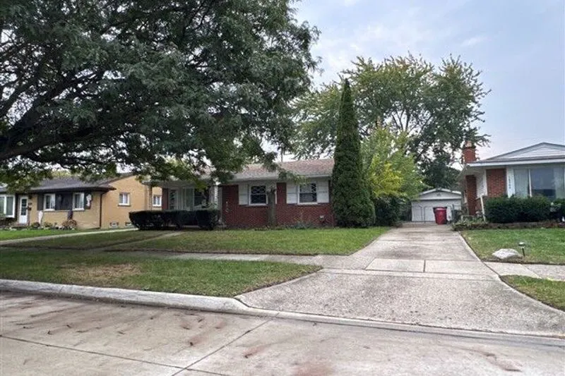 Kennedy St, Roseville, MI 48066 #1