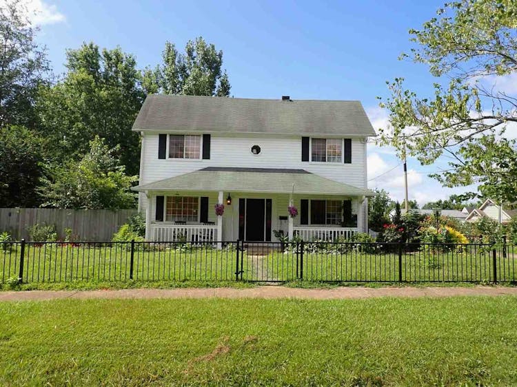 1314 Church Ave Mena, AR 71953, Polk County