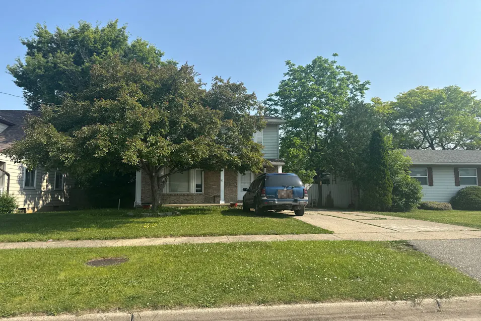 2225 McLaren Street Burton, MI 48529, Genesee County
