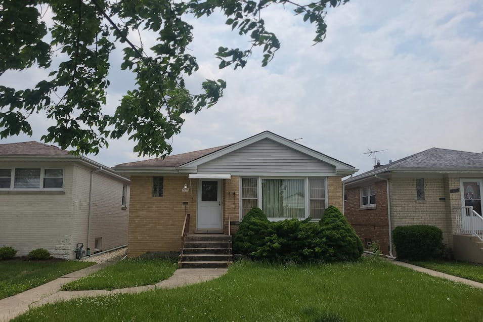 8203 W. Leland Ave. Norridge, IL 60706, Cook County