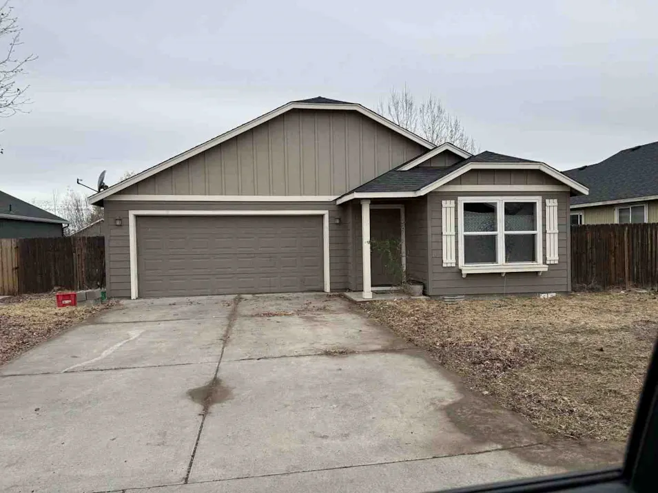 2489 NE 5th St Redmond, OR 97756, Deschutes County