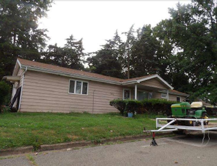 565 S 20th Street Decatur, IL 62521, Macon County