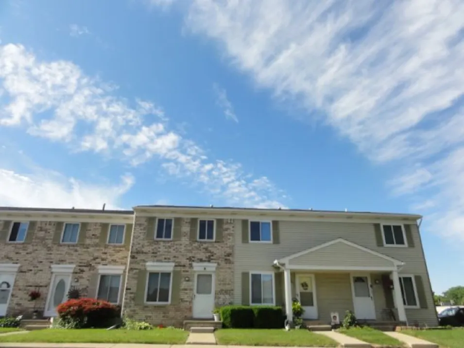 29208 Brittany Dr Unit 28 Roseville, MI 48066, Macomb County