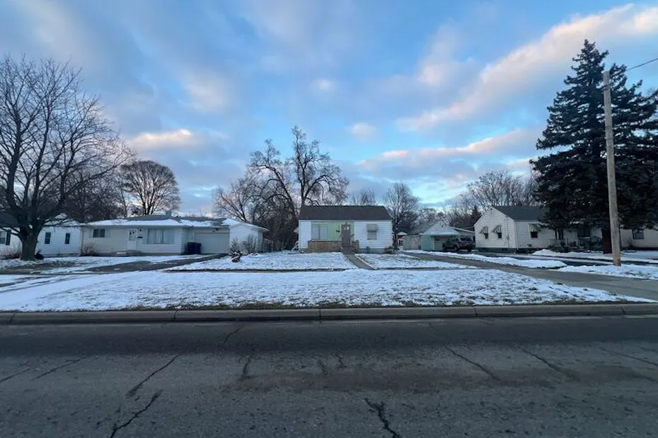 3225 Leith St Flint, MI 48506, Genesee County