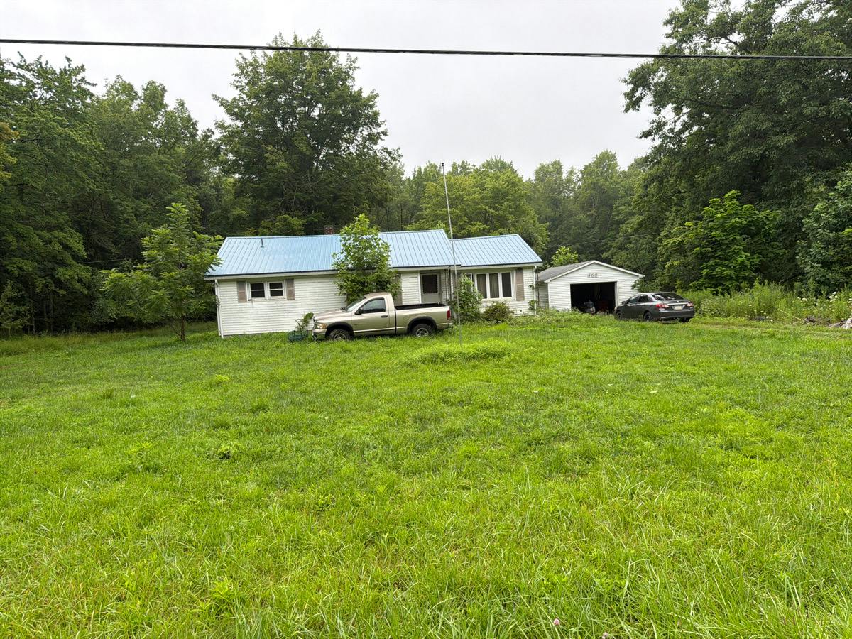 District Rd, Fredonia, PA 16124