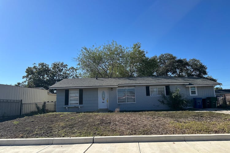 5826 Windyhill Dr San Antonio, TX 78242, Bexar County