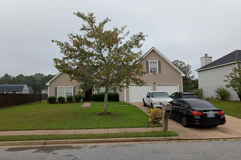 1625 Village Place Cir Ne