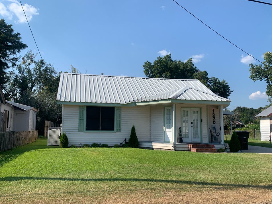 1220 Weeks St New Iberia, LA 70560, Iberia County