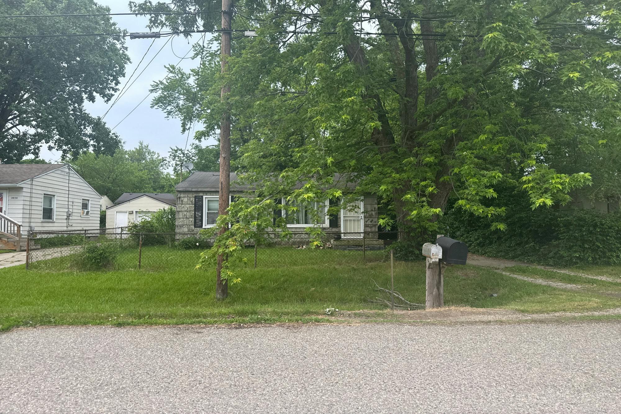 Stratford St, Flint, MI 48504