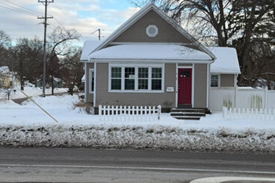 534e Savidge St Spring Lake, MI 49456, Ottawa County