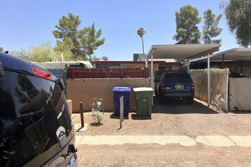 Queen Palm Dr, Tucson, AZ 85730