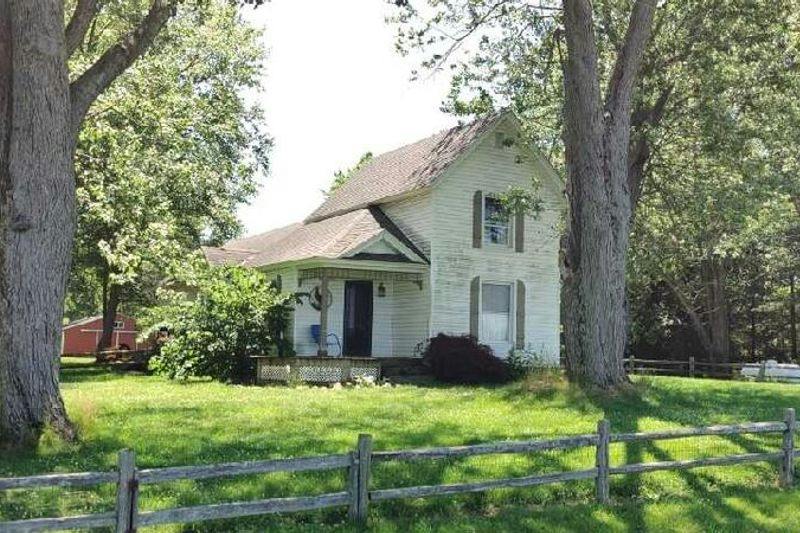Holland Rd, Stockbridge, MI 49285
