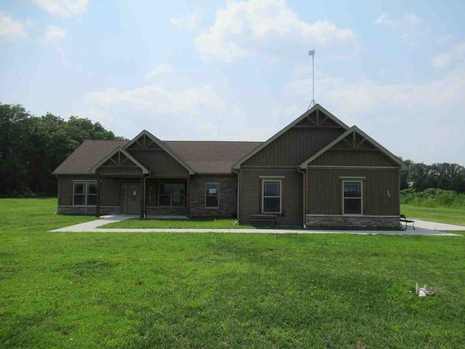 2114 S Pine Run Oxford, IN 47971, Benton County