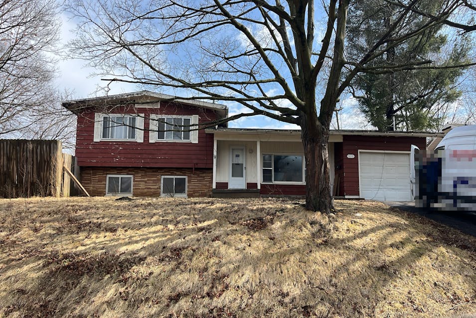 535 North Avenue C Canton, IL 61520, Fulton County