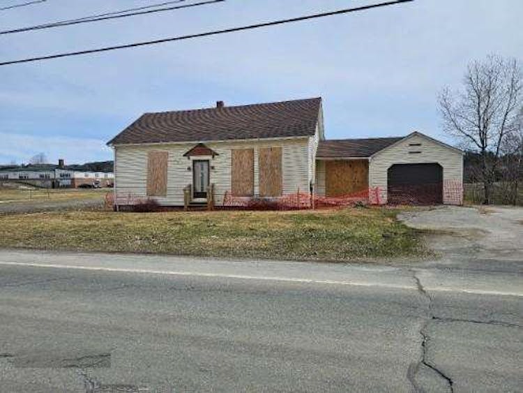 6672 Vermont Route 102 Canaan, VT 05903, Essex County