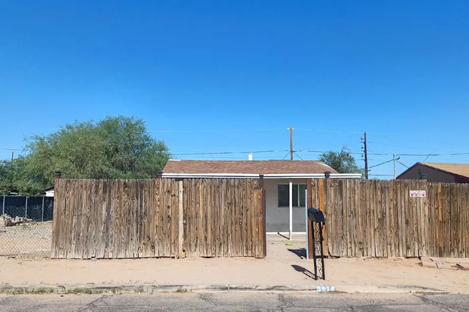 3914 S 15th Avenue Tucson, AZ 85714, Pima County
