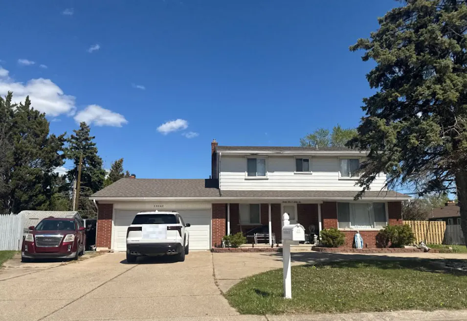 35062 Hammond Dr Clinton Twp, MI 48035-2245, Macomb County