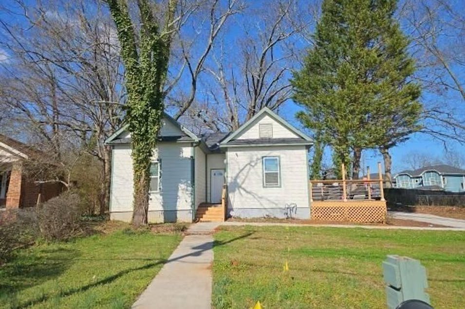 690 McDonough Blvd SE Atlanta, GA 30315, Fulton County