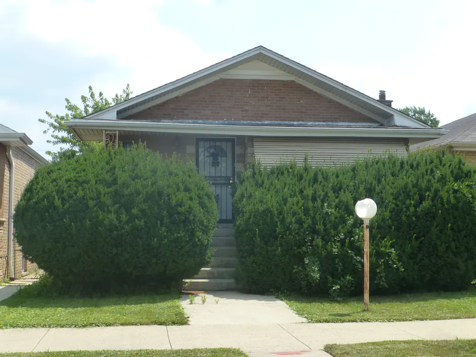 9011 S. Phillips Ave. Chicago, IL 60617, Cook County