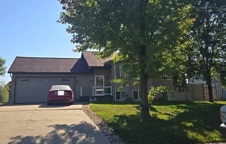 2305 24th St Sw Willmar, MN 56201, Kandiyohi County