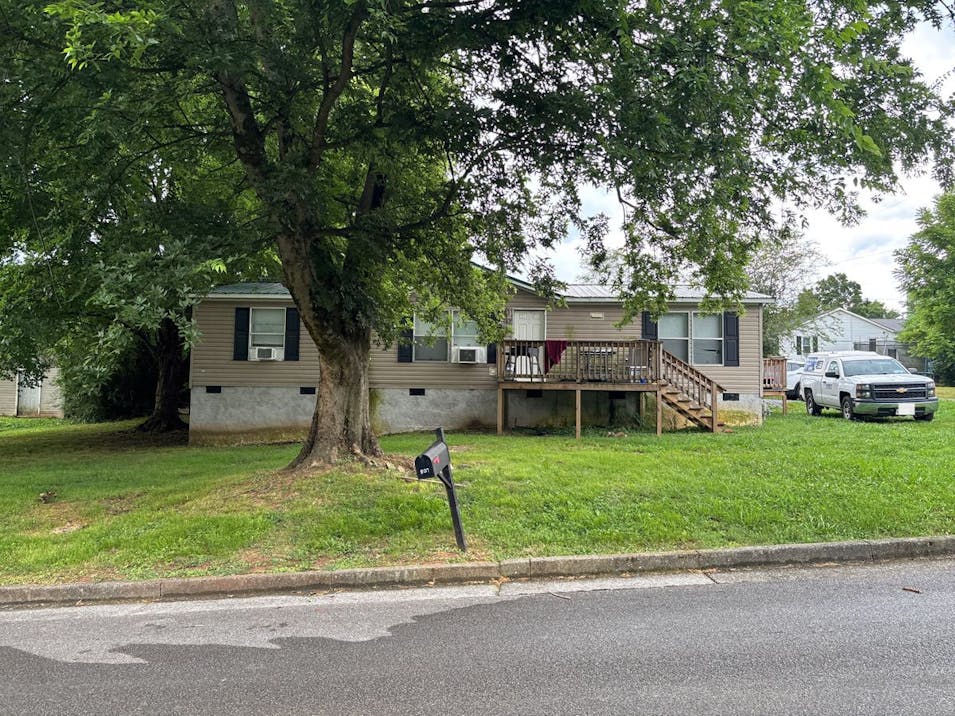 806 Bennett St Sweetwater, TN 37874, Monroe County