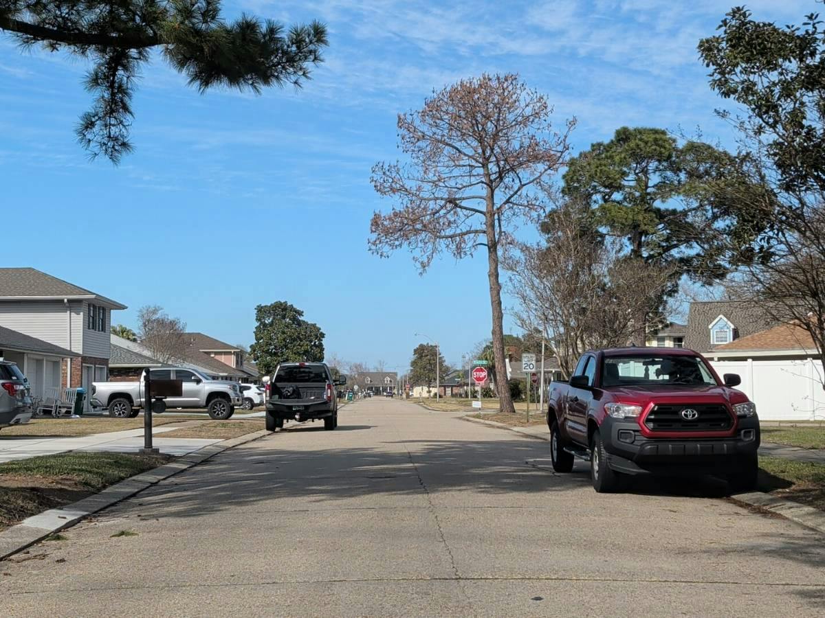 Echezeaux Dr, Kenner, LA 70065