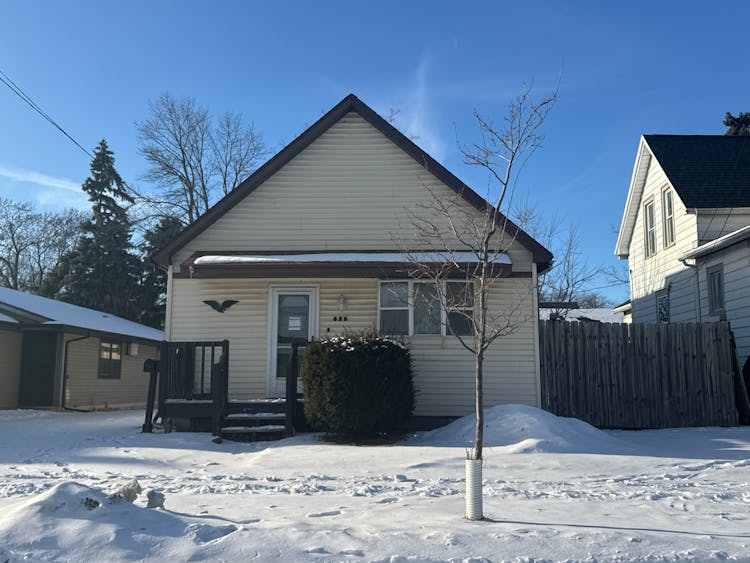 828 S Chestnut Ave Green Bay, WI 54304, Brown County