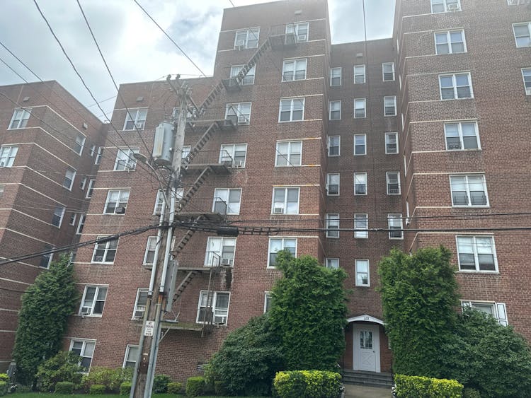 107 Glen Rd 6d Unit 6d Yonkers, NY 10704, Westchester County