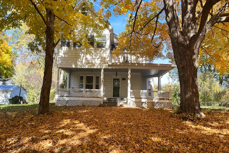 609 W 3rd St Delavan, IL 61734, Tazewell County