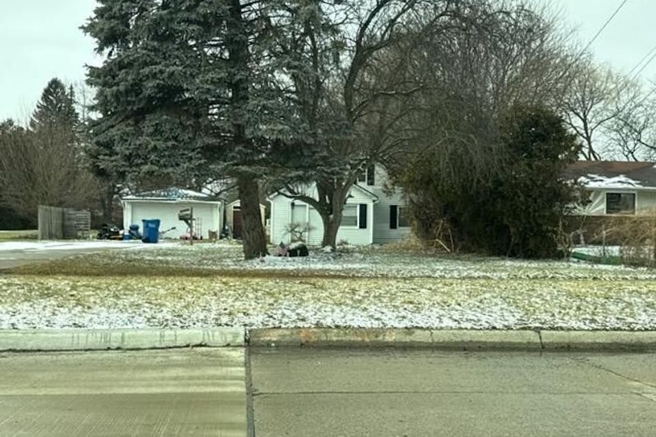 27501 Milton Ave Warren, MI 48092, Macomb County