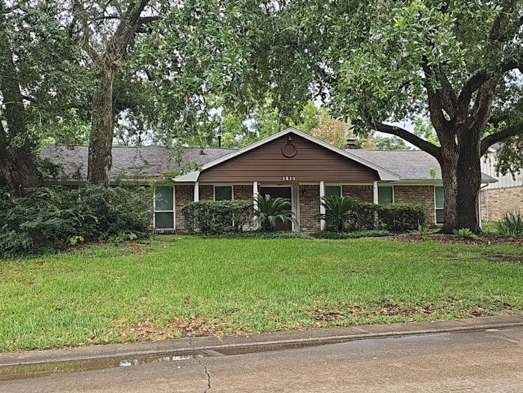 1211 Shorewood Dr. Seabrook, TX 77586, Harris County