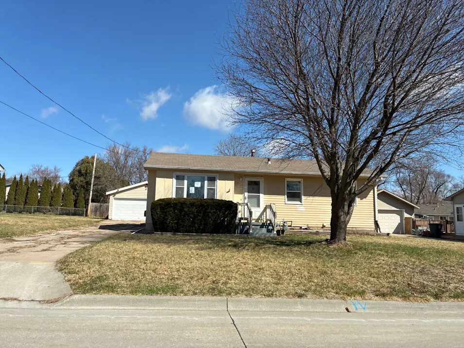 612 Arnold Ave Council Bluffs, IA 51503, Pottawattamie County