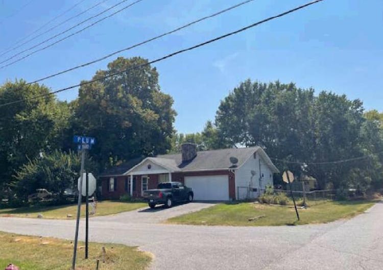 228 W 3rd St Cahokia, IL 62206, Saint Clair County