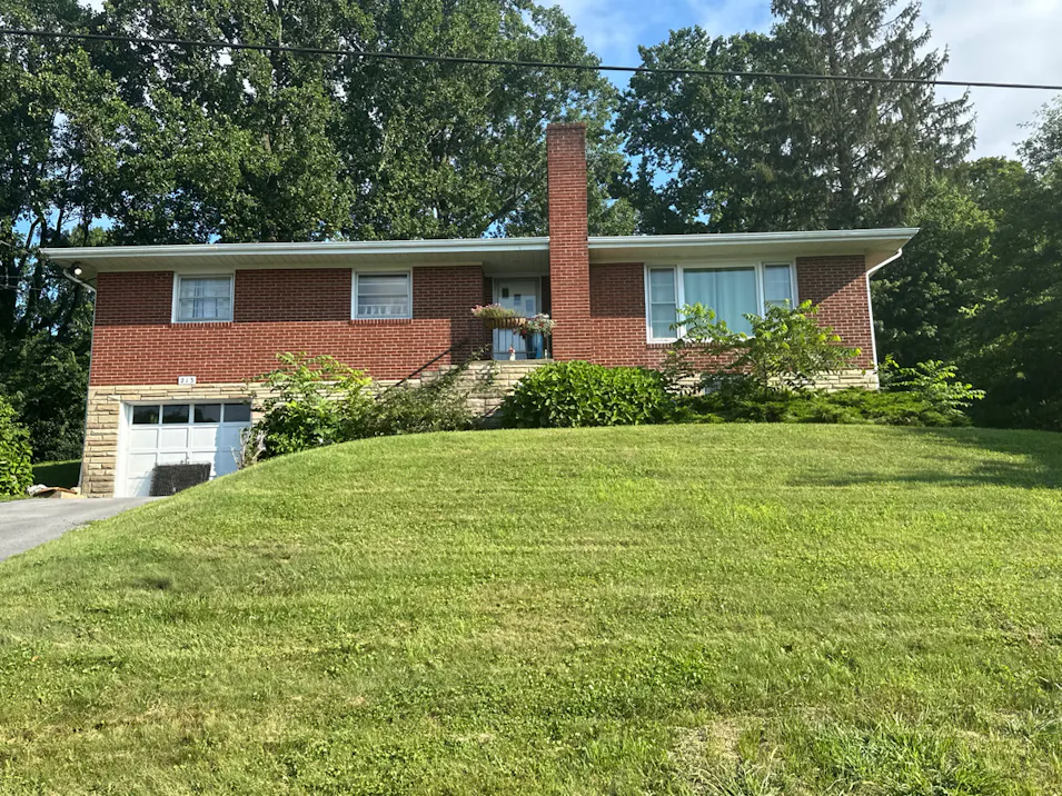 213 Powhatan Ave Bluefield, WV 24701, Mercer County