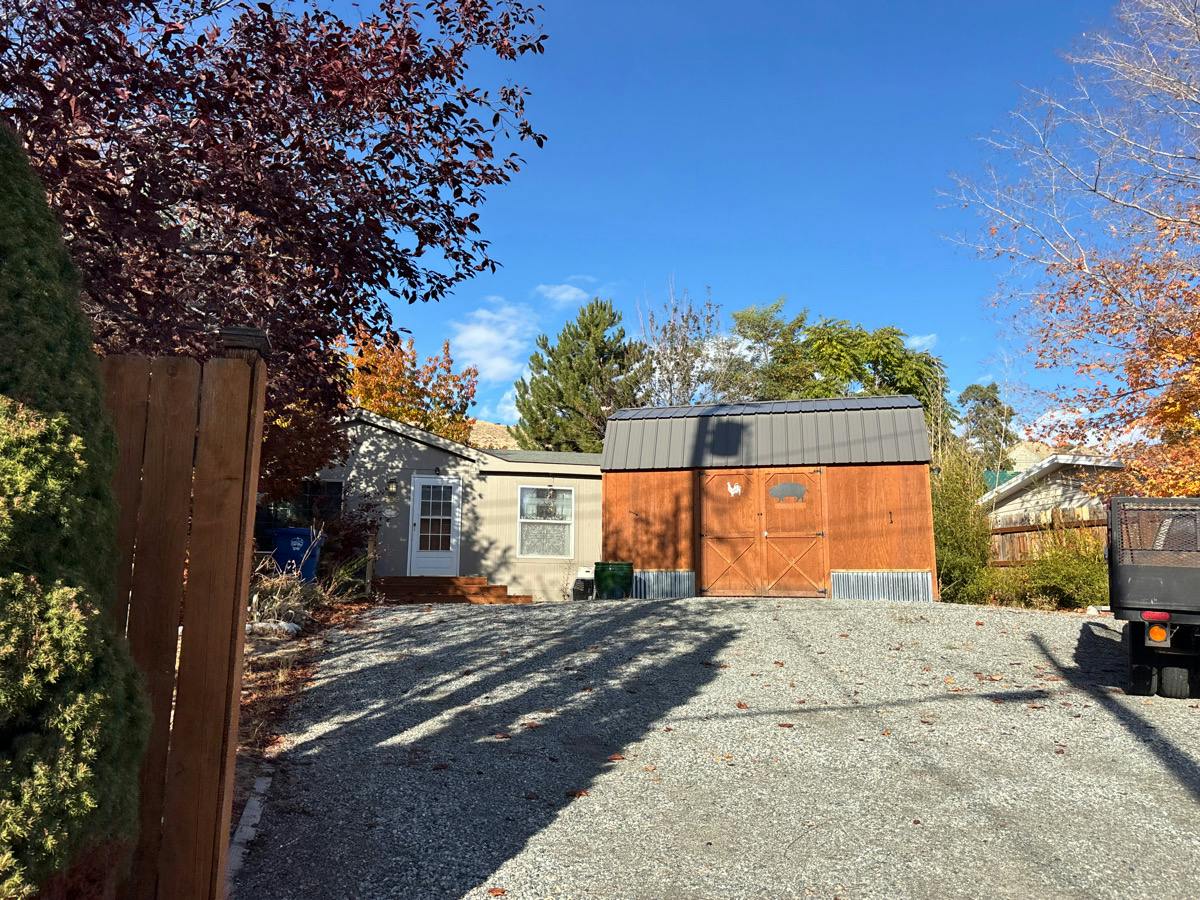 Eli Ln, Chelan, WA 98816