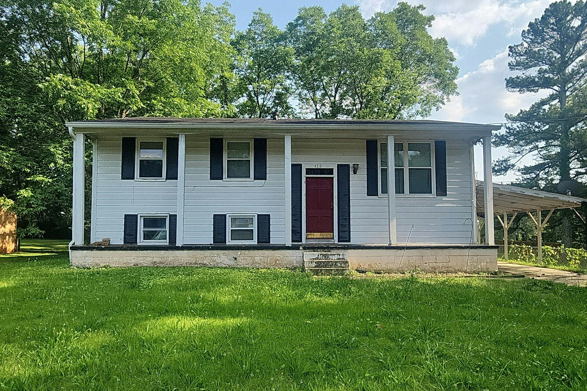 Edgemont Cir, Huntsville, AL 35811