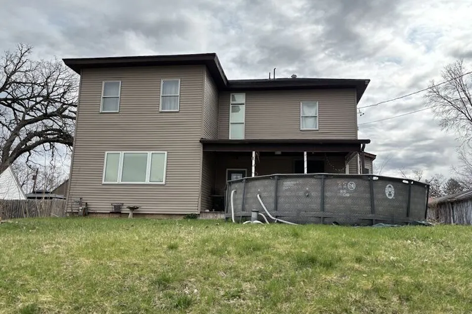 724 E 4th St N Newton, IA 50208, Jasper County