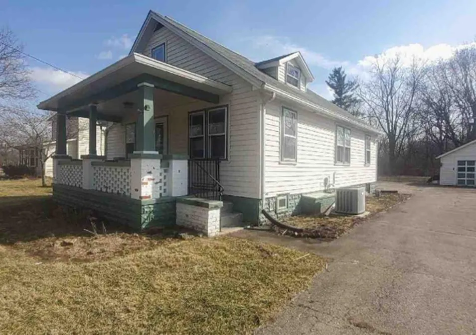 3329 E High St Springfield, OH 45505, Clark County